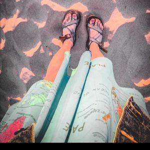 SHOW ME YOUR MUMU AWHOLEMUWORLD